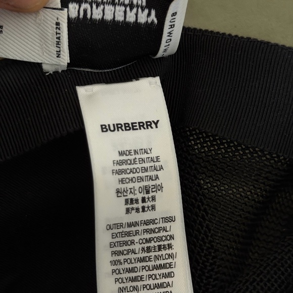 Burberry Check and Mesh Cap
Archive Beige
